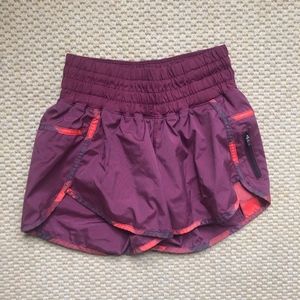 Lululemon hotty hot high-rise shorts